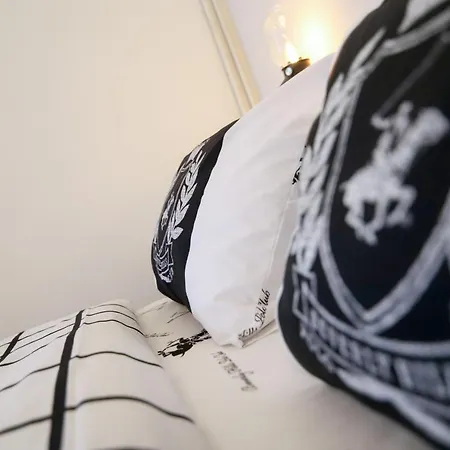 June アパート ブラショフ