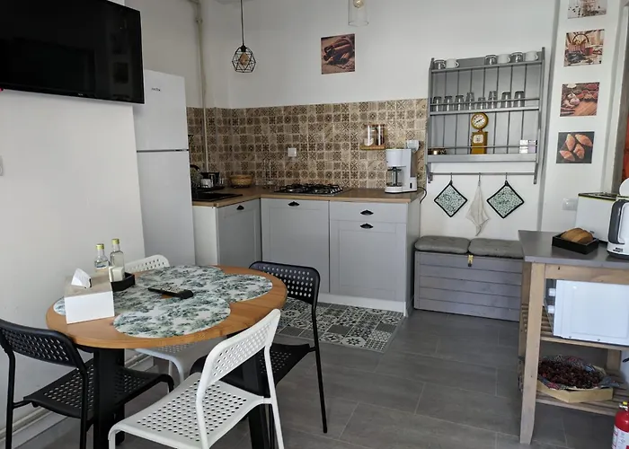 June * ブラショフ